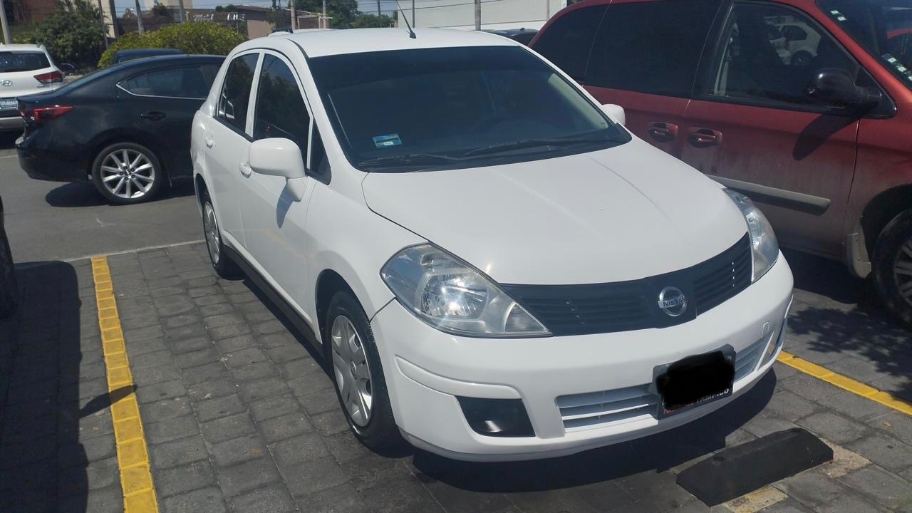 NISSAN tiida