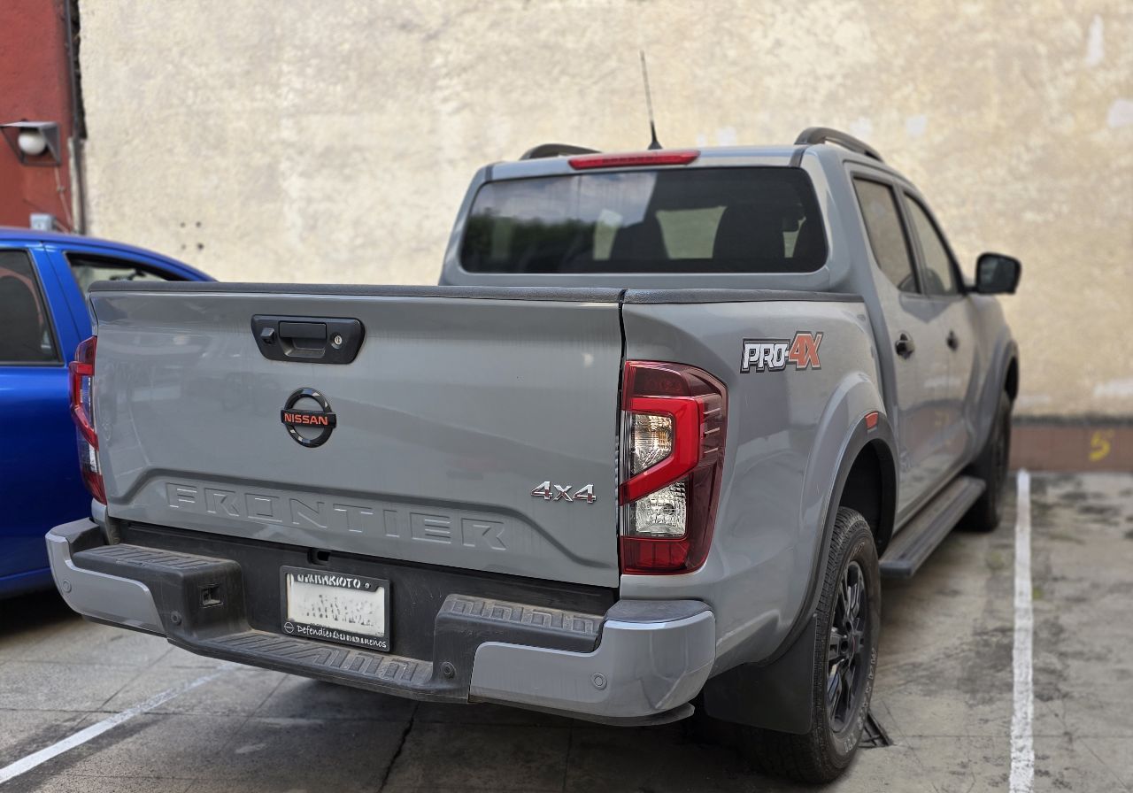 NISSAN frontier