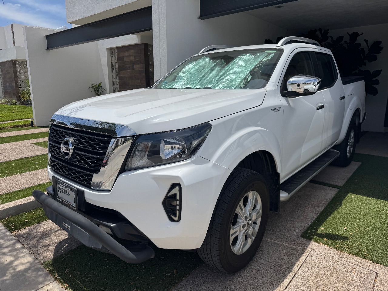 NISSAN frontier