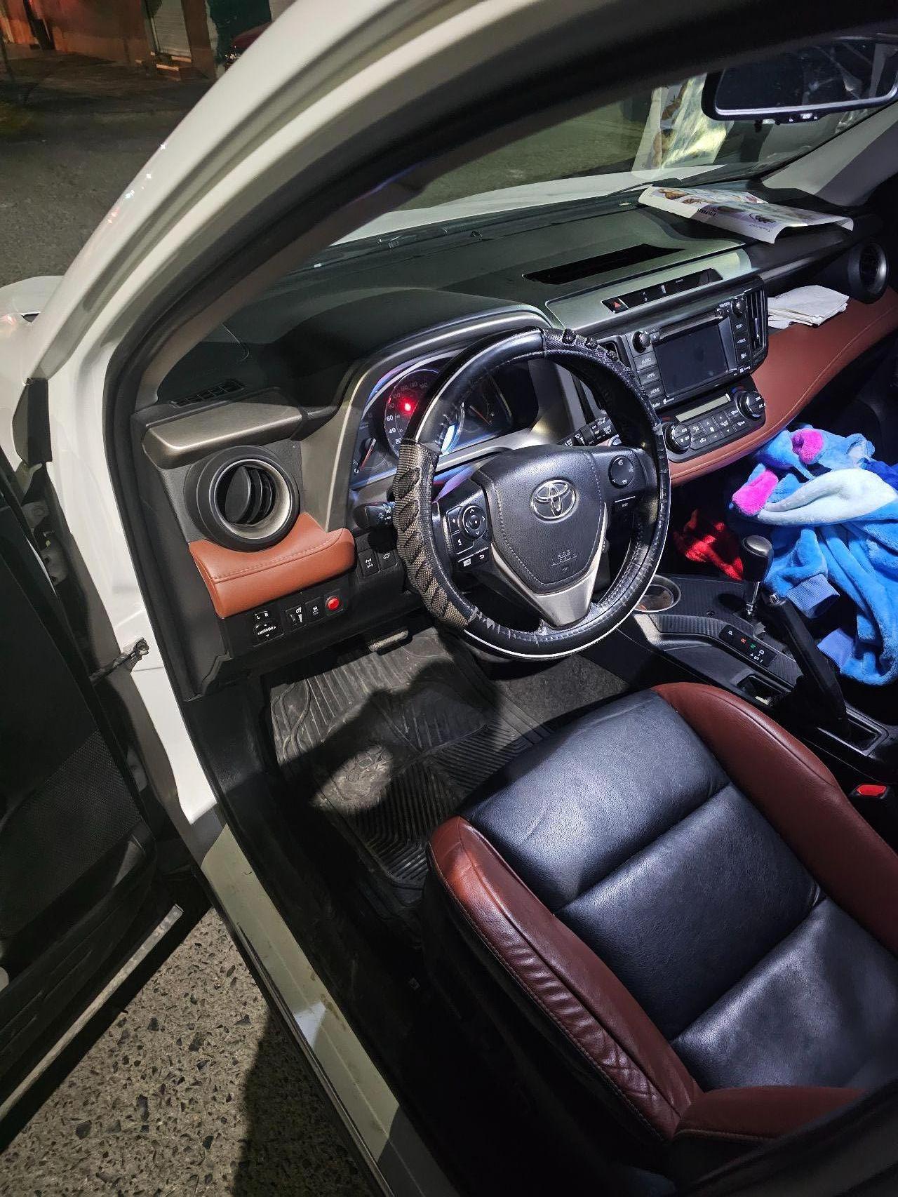 Toyota Rav4 2015, foto 1